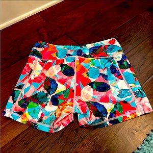 Zyia Floral Hustle Shorts size large